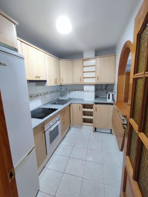 Apartamento En Playa Carvajal 丰希罗拉 外观 照片